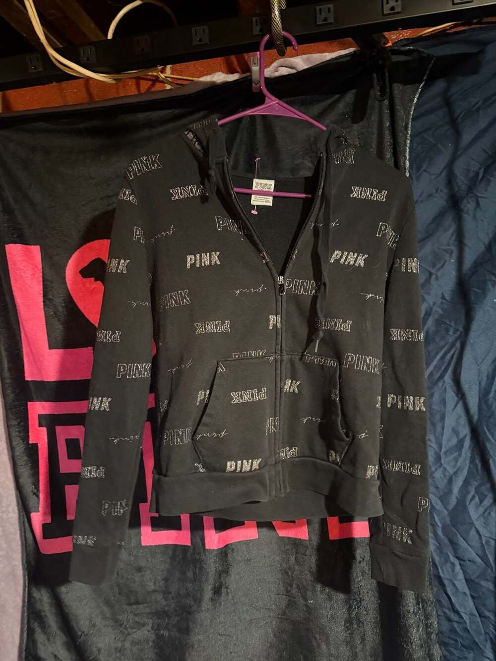 Victoria's Secret PINK All-Over Logo Zip-Up Hoodie and Jogger Set Size XS - Picture 2 of 5